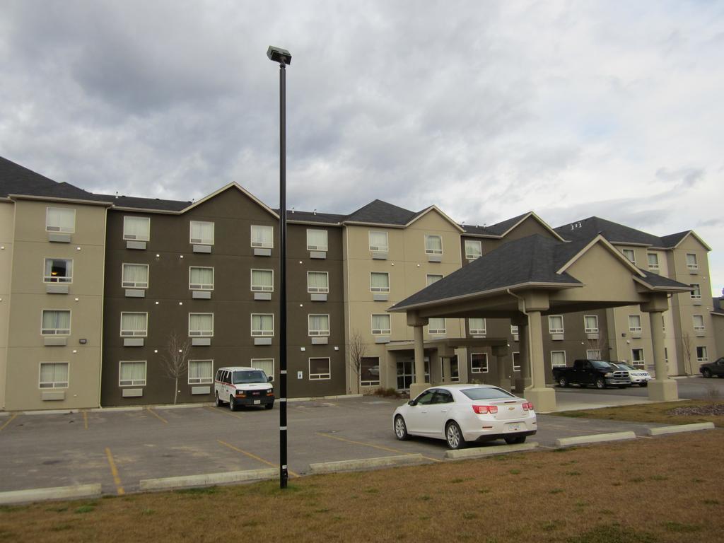 Trend Mountain Hotel & Conference Centre Tumbler Ridge Εξωτερικό φωτογραφία