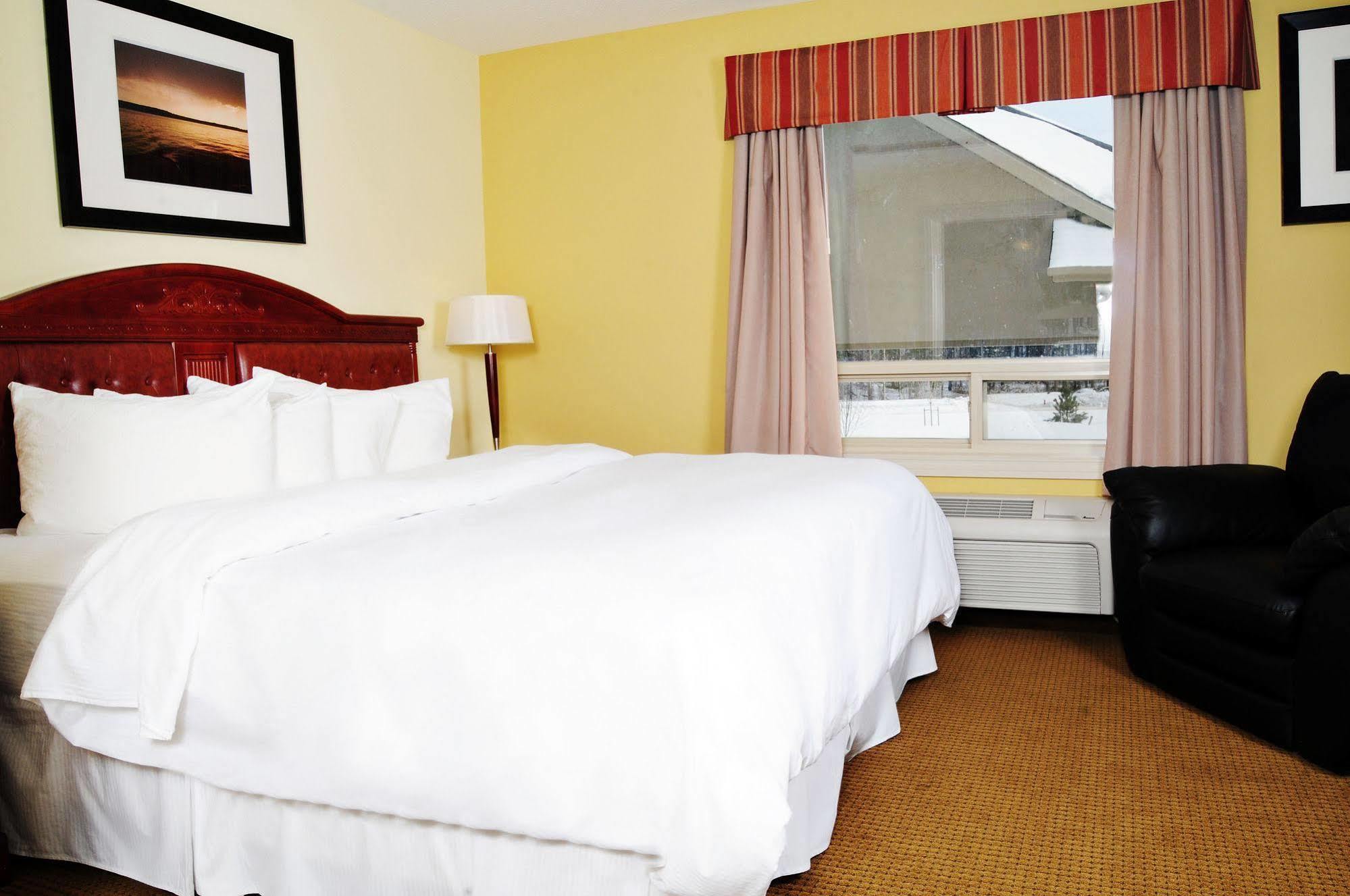 Trend Mountain Hotel & Conference Centre Tumbler Ridge Εξωτερικό φωτογραφία